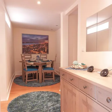 Alfama Balcony - Awesome Tagus View Апартаменты Лиссабон